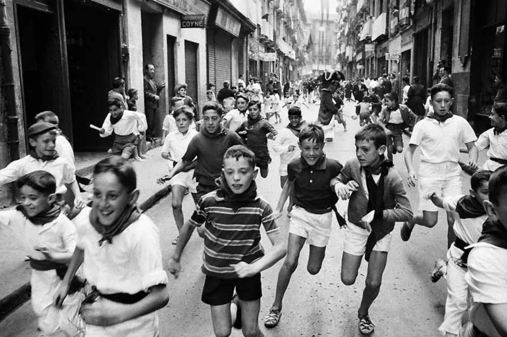 Fotografía de Ramón Masats en los San fermines de Pamplona